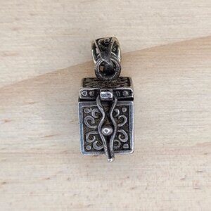Vintage Sterling Silver 925 Hinged Prayer Box Pendant Charm 3.7g 1/2" Religious